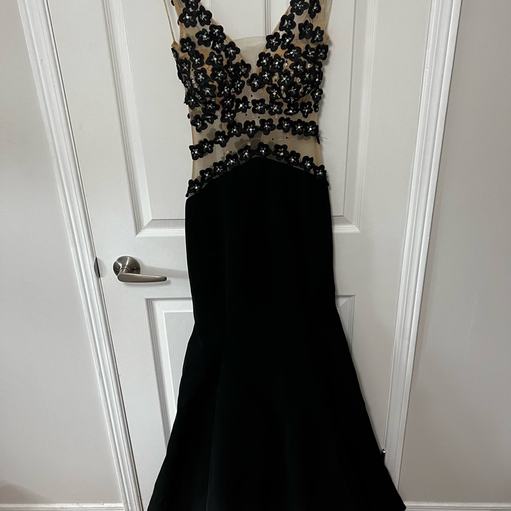 Long stunning backless dress